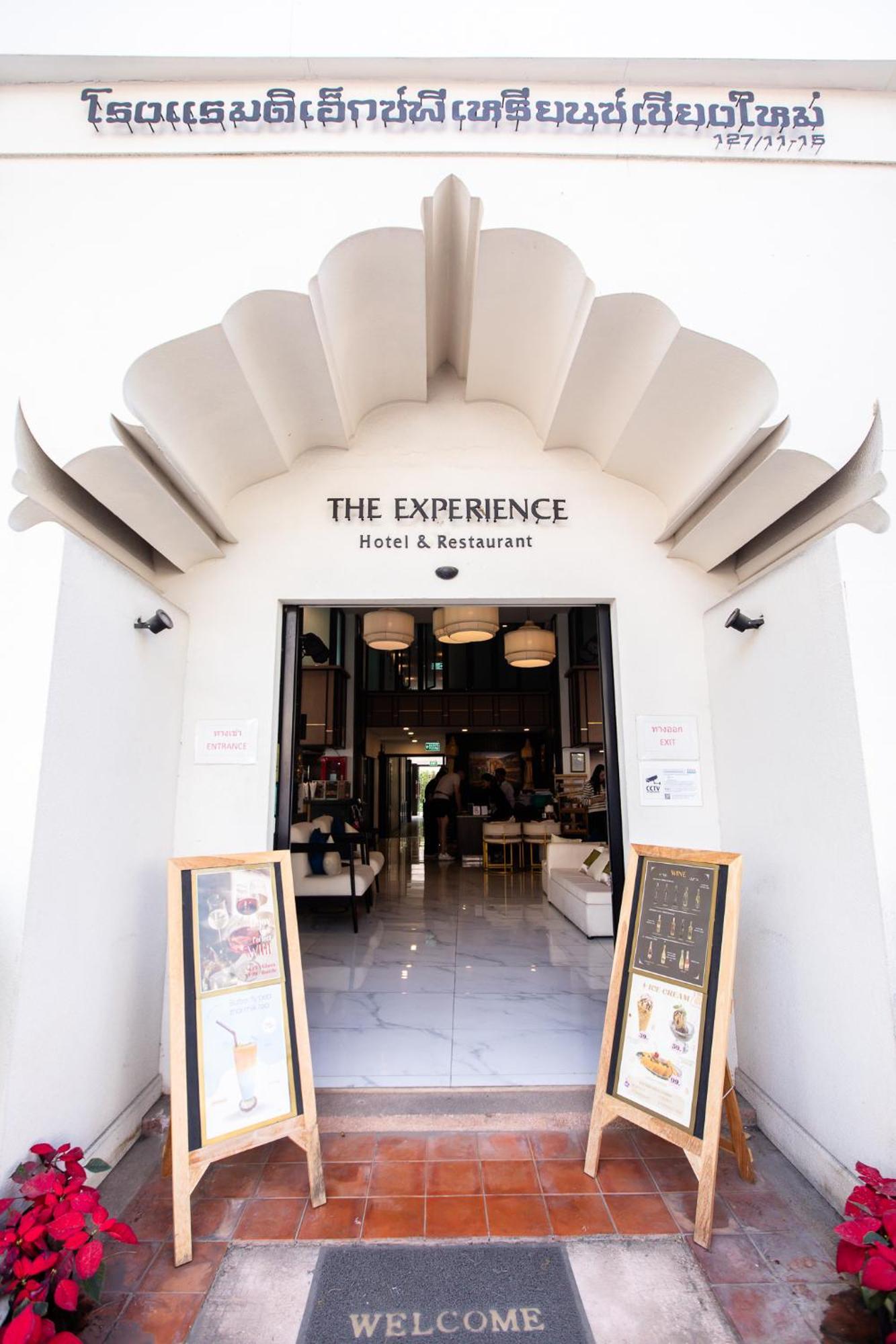 The Experience Walking Street Chiang Mai Hotel Exterior foto