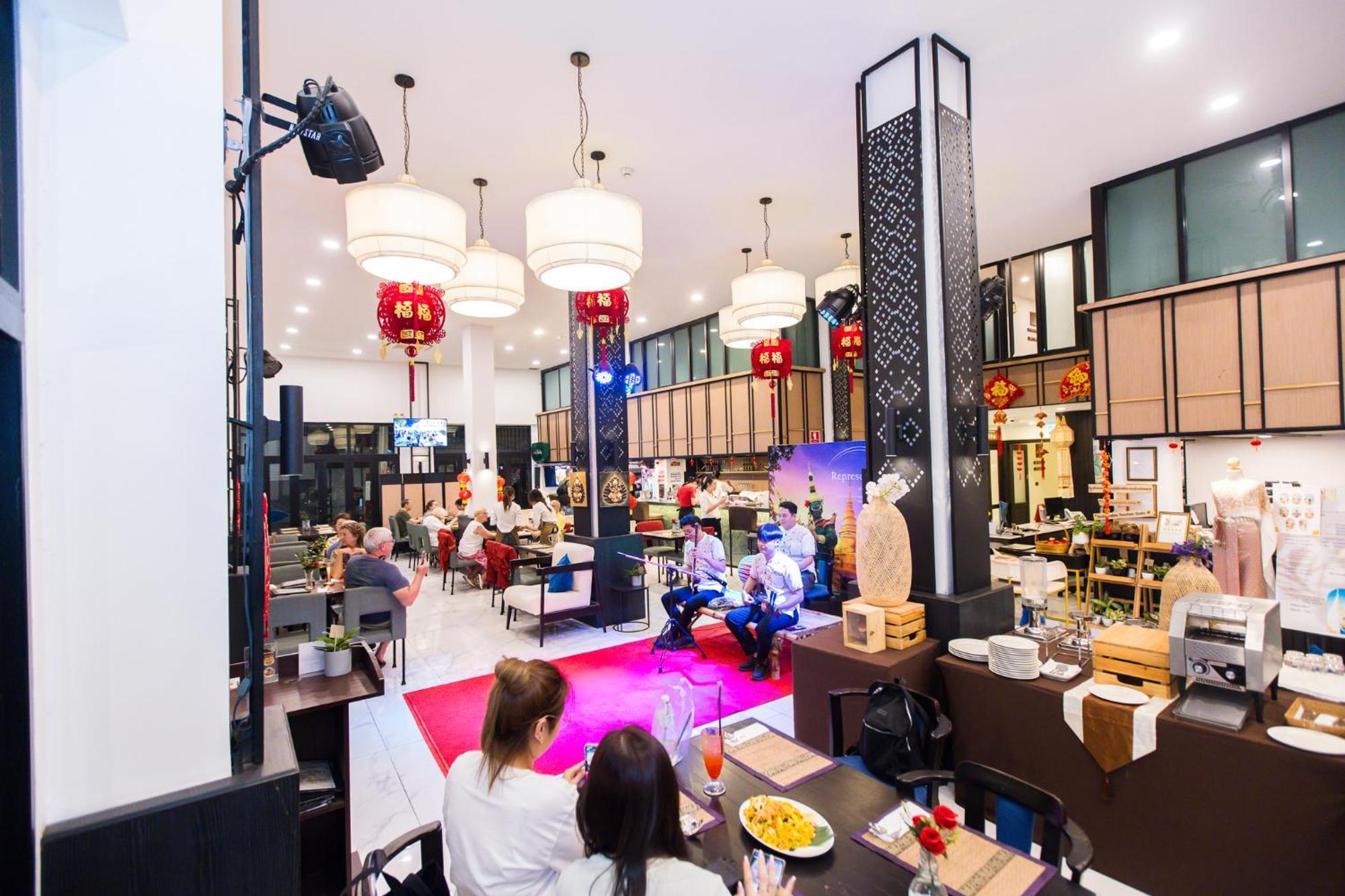 The Experience Walking Street Chiang Mai Hotel Exterior foto
