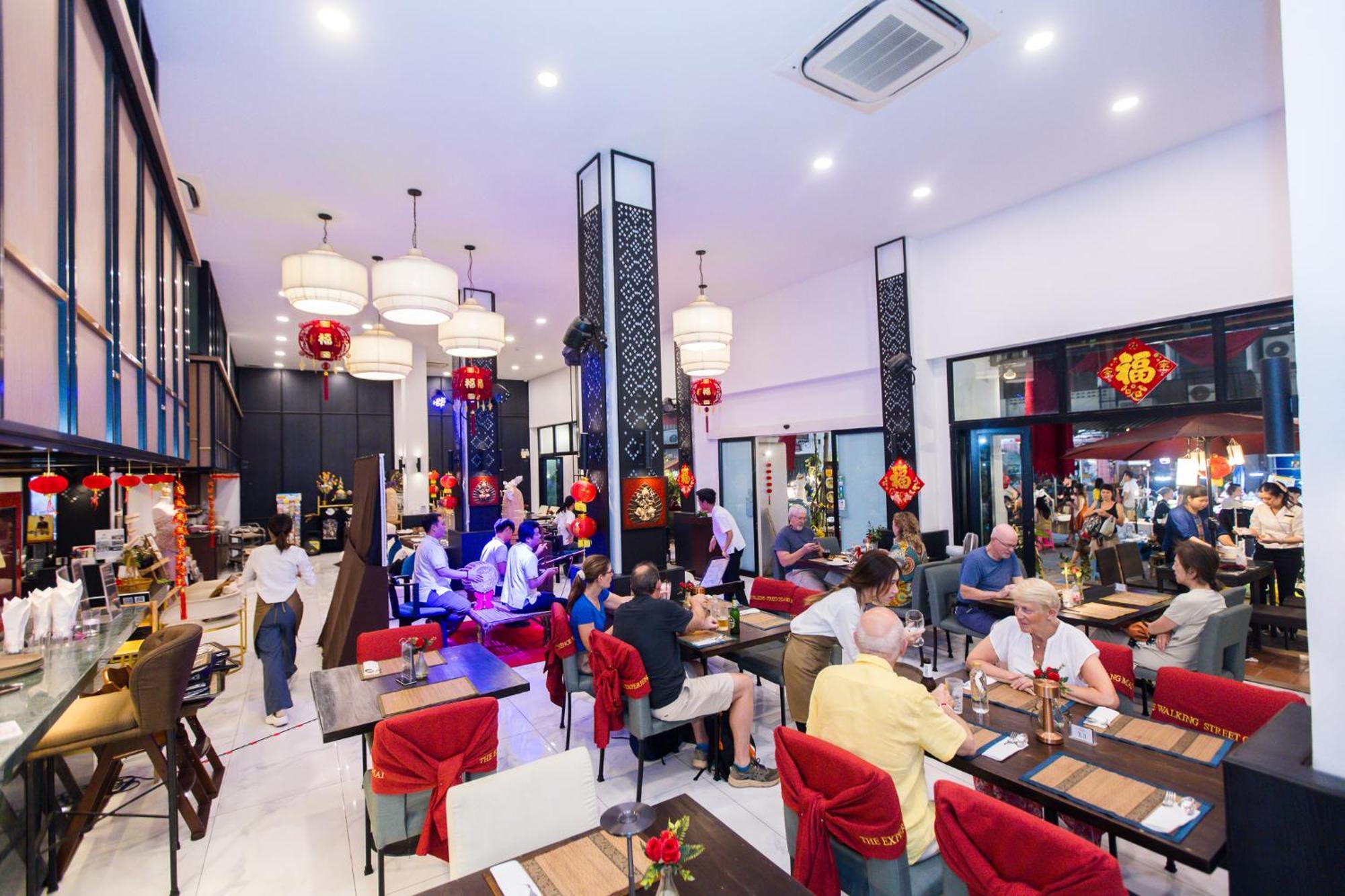 The Experience Walking Street Chiang Mai Hotel Exterior foto