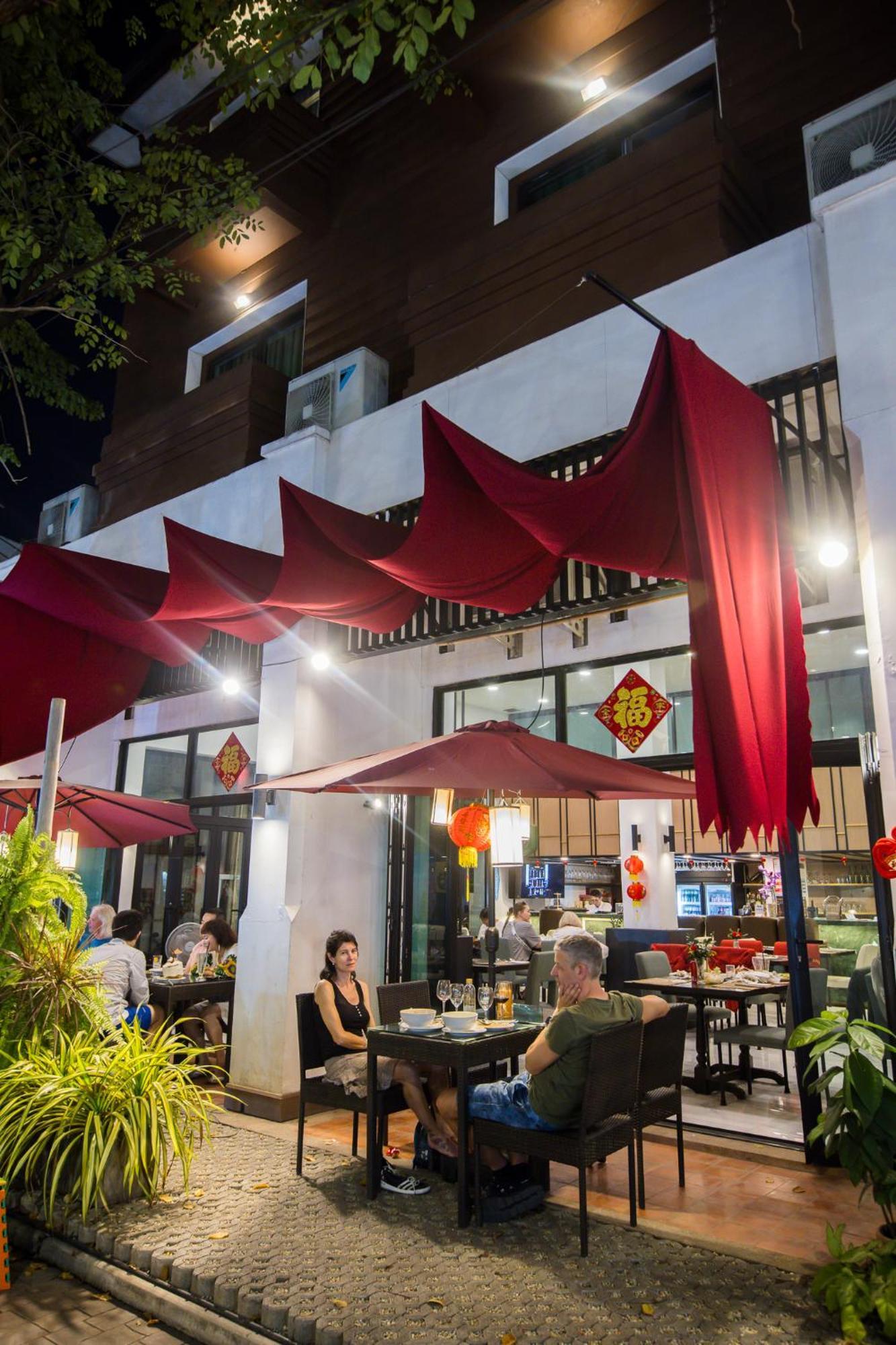The Experience Walking Street Chiang Mai Hotel Exterior foto